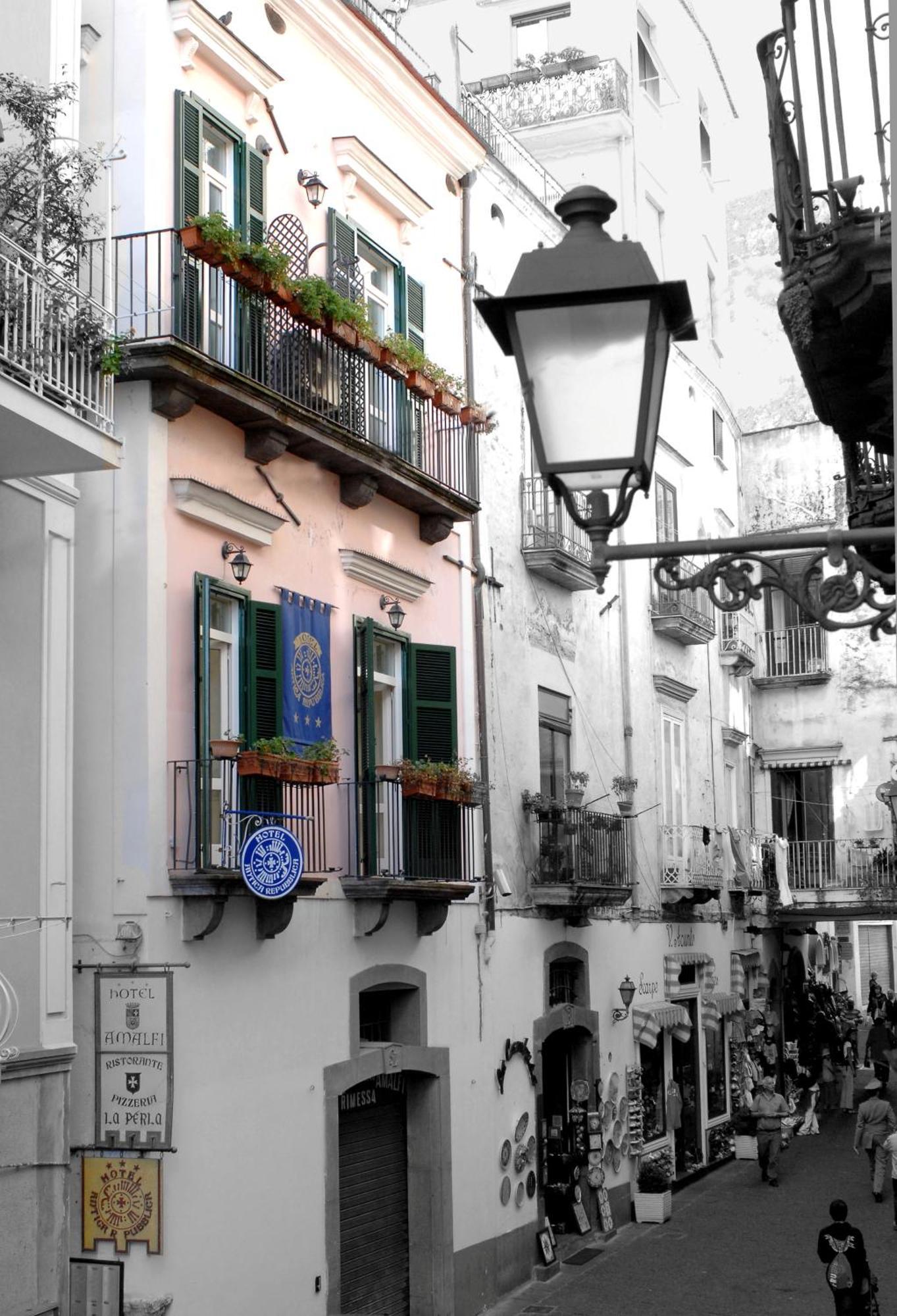 Aparthotel Antica Repubblica In Amalfi Center At 100Mt From The Sea Экстерьер фото